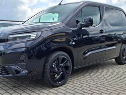 Schwarz Gebraucht 2025 Opel Combo-e Life Ultimate Limousine | 37.900 €