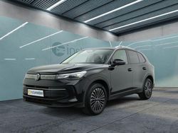 Schwarz Gebraucht 2024 VW Tiguan SUV | 39.349 € (Fairer Preis)