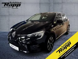 Schwarz Gebraucht 2023 Renault Clio V Evolution Limousine | 15.220 € (Fairer Preis)