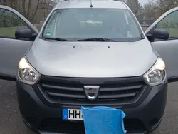 Silber Gebraucht 2015 Dacia Dokker Lauréate Van | 4.650 € (Superpreis)
