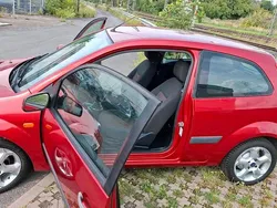 Rot Gebraucht 2007 Ford Fiesta Kleinwagen | 2.499 € (Etwas zu teuer)