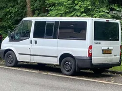 Weiß Gebraucht 2011 Ford Tourneo Van / Kleinbus | 4.600 €