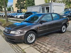Braun Gebraucht 1996 Audi A4 Limousine | 1.000 € (Guter Preis)