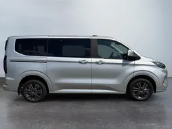 Neu 2025 Ford Tourneo Custom Titanium Van / Kleinbus | 50.350 € (Fairer Preis)