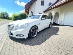 Weiß Gebraucht 2009 Mercedes E350 Limousine | 16.500 € (Fairer Preis)