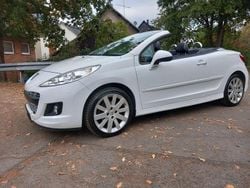 Weiß Gebraucht 2011 Peugeot 207 CC Allure Cabrio | 4.990 € (Fairer Preis)