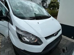 Weiß Gebraucht 2016 Ford Transit Custom Van / Kleinbus | 6.500 €