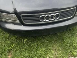 Grau Gebraucht 1998 Audi A4 Kombi | 900 € (Guter Preis)