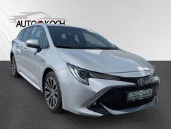 Grau Gebraucht 2021 Toyota Corolla Team Kombi | 23.480 € (Fairer Preis)