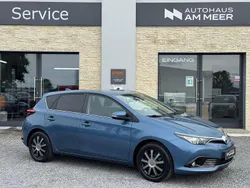 Blau Gebraucht 2015 Toyota Auris Design Limousine | 10.999 € (Fairer Preis)
