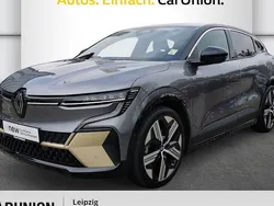 Dolomitgrau, dach i Gebraucht 2022 Renault Mégane Iconic Limousine | 27.995 € (Guter Preis)