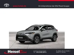 Silber Neu 2025 Toyota Corolla Cross Team SUV | 38.640 € (Fairer Preis)