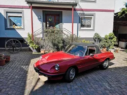 Rot Gebraucht 1987 Alfa Romeo Spider Cabrio | 11.299 €