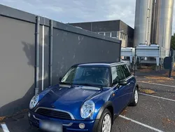 Blau Gebraucht 2001 Mini ONE Kleinwagen | 1.200 € (Fairer Preis)
