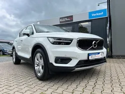 Weiß Gebraucht 2020 Volvo XC40 Momentum SUV | 21.990 € (Fairer Preis)