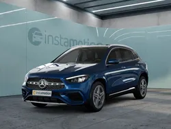 Blau Gebraucht 2024 Mercedes GLA250 SUV | 50.020 €
