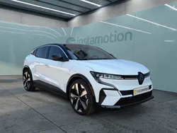 Weiß Gebraucht 2023 Renault Mégane Techno Limousine | 33.140 € (Fairer Preis)