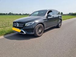 Schwarz Gebraucht 2016 Mercedes GLC220 Edition 1 SUV | 19.500 € (Fairer Preis)