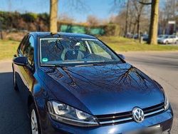 Blau Gebraucht 2016 VW Golf Limousine | 11.750 € (Fairer Preis)