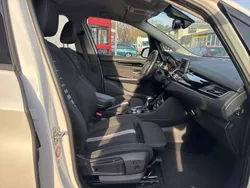Weiß Gebraucht 2017 BMW 225 Active Tourer Sport Line Van / Kleinbus | 14.000 € (Guter Preis)
