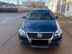Blau Gebraucht 2007 VW Passat Kombi | 2.600 € (Etwas zu teuer)