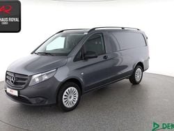 Grau (metallic) Gebraucht 2021 Mercedes Vito Van / Kleinbus | 31.880 € (Guter Preis)