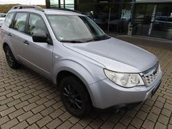Silber Gebraucht 2012 Subaru Forester Active SUV | 7.990 € (Teuer)