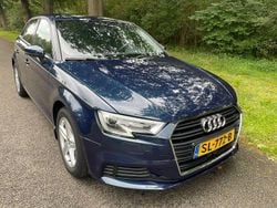 Blau Gebraucht 2017 Audi A3 Sportback Design Kleinwagen | 9.350 € (Etwas zu teuer)