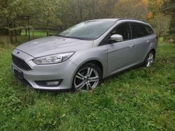 Silber Gebraucht 2015 Ford Focus Business Edition Kombi | 5.950 € (Fairer Preis)