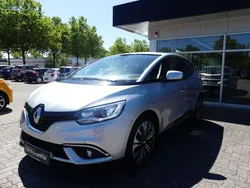 Grau Gebraucht 2017 Renault Scénic IV Experience Van / Kleinbus | 12.990 € (Fairer Preis)