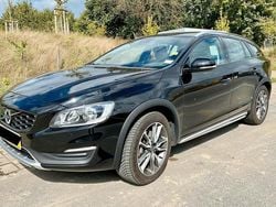 Gebraucht 2017 Volvo V60 CC Kombi | 14.500 €