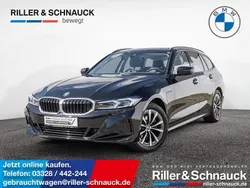 Black sapphire Gebraucht 2024 BMW 330e Comfort Edition Kombi | 39.950 € (Superpreis)