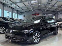 Schwarz Gebraucht 2024 VW Golf VIII Limousine | 29.880 € (Fairer Preis)
