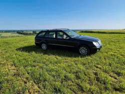 Schwarz Gebraucht 2007 Mercedes E200 Kombi | 5.800 €