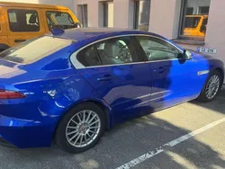 Blau Gebraucht 2020 Jaguar XE SE Limousine | 22.500 € (Guter Preis)