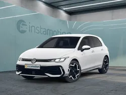 Weiß Gebraucht 2024 VW Golf VIII R-line Limousine | 29.990 € (Fairer Preis)