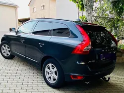 Grau Gebraucht 2011 Volvo XC60 SUV | 9.900 € (Fairer Preis)