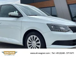 Weiß Gebraucht 2016 Skoda Fabia Ambition Limousine | 7.999 € (Superpreis)