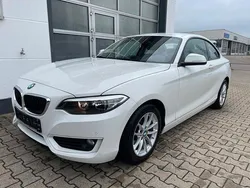 Weiß Gebraucht 2015 BMW 218 Advantage Coupé | 16.990 € (Fairer Preis)