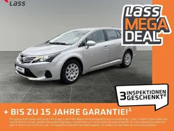 Silber Gebraucht 2014 Toyota Avensis Kombi | 9.980 € (Etwas zu teuer)
