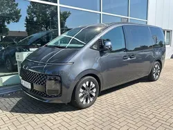 Schwarz Gebraucht 2024 Hyundai Staria Trend Van | 42.990 € (Fairer Preis)