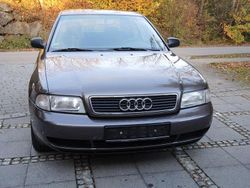 Grau Gebraucht 1999 Audi A4 Limousine | 3.950 € (Teuer)