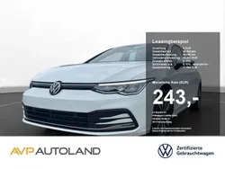 Weiß Gebraucht 2024 VW Golf VIII Move Limousine | 23.910 € (Guter Preis)