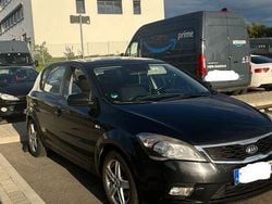 Schwarz Gebraucht 2009 Kia Ceed Limousine | 2.000 € (Guter Preis)