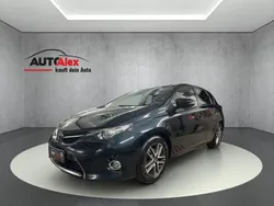 Titaniumblau mica metallic Gebraucht 2015 Toyota Auris Comfort Limousine | 7.500 € (Guter Preis)