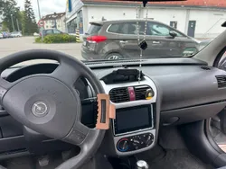 Grau Gebraucht 2003 Opel Corsa Kleinwagen | 1.000 € (Fairer Preis)