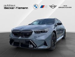 Grau Neu 2025 BMW M5 Sport Line Kombi | 150.990 € (Etwas zu teuer)