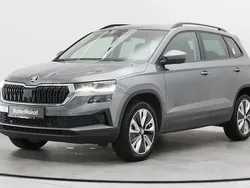 Graphitegrau metallic Gebraucht 2022 Skoda Karoq Style SUV | 25.730 € (Fairer Preis)