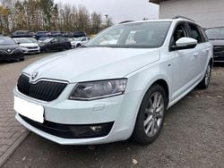 Weiß Gebraucht 2016 Skoda Octavia Joy Kombi | 8.400 € (Superpreis)