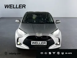 Silber Gebraucht 2023 Toyota Yaris Team Kleinwagen | 17.490 € (Guter Preis)